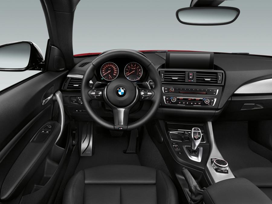  BMW M235i Coupe 2014 года  (фото 11 из 46)